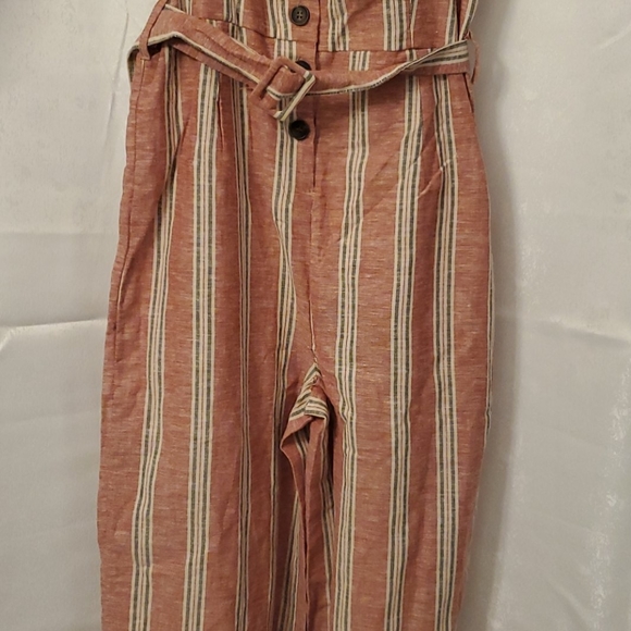 Button down Jumpsuits - Picture 3 of 4